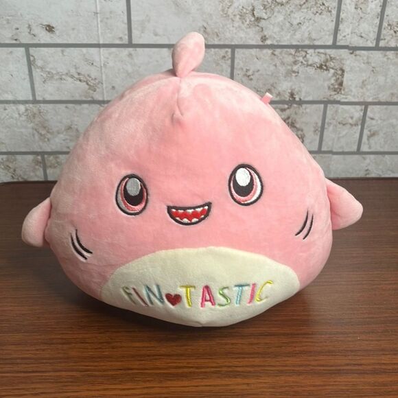 Kellytoy Squishmallow Selene 8"‎ Valentine's Day 2022 Pink Shark Plush Fintastic - Picture 1 of 6